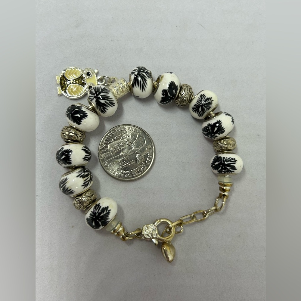 Ceramic Black Flower Bracelet & Earrings Set